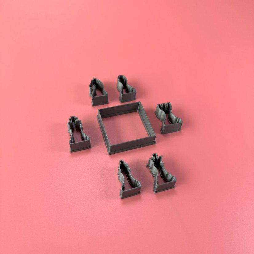 Sada vykrajovátek/formiček (7ks) s motivem šachů