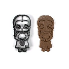 3+1 Akční set vykrajovátek/formiček Středa - černovlasá copatá dívka