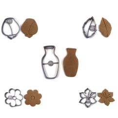 4+1 Akční set vykrajovátek/formiček Květiny s vázou