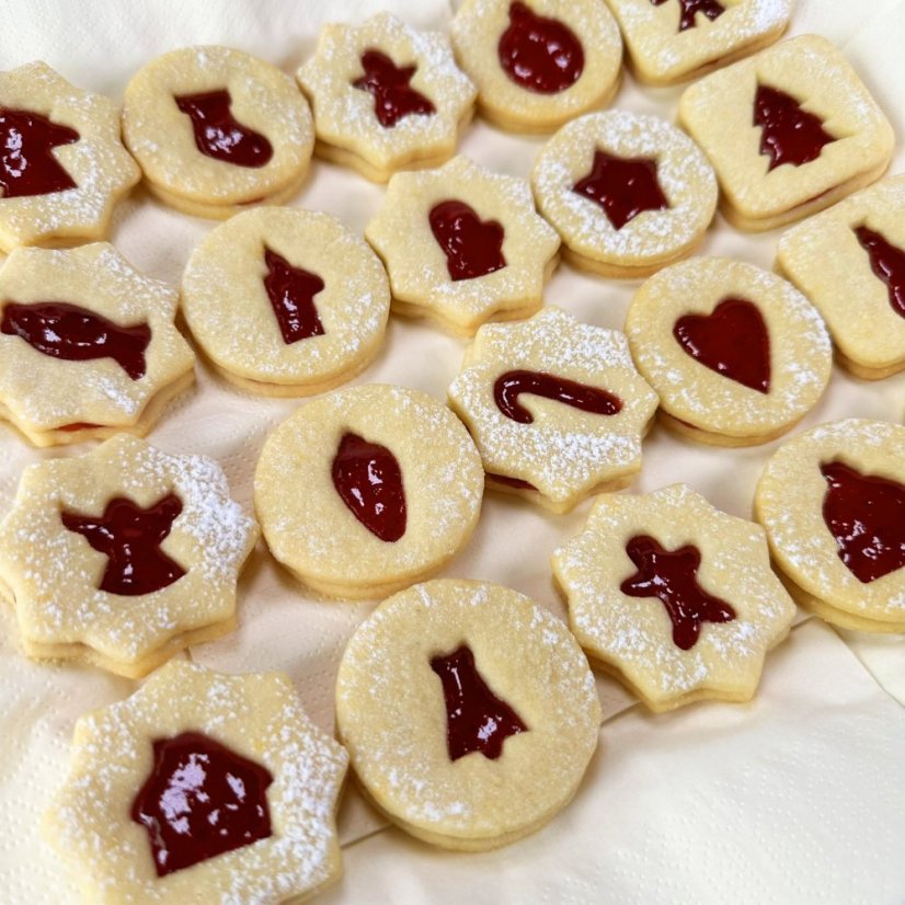 Vianočná sada vykrajovačiek/formičiek na linecké pečivo štvorec