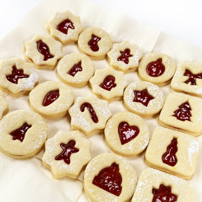 Zestaw świątecznych foremek/wykrojników do ciasteczek Linz circle II.