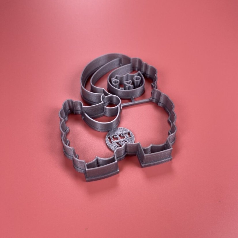 Zimní lama s čepicí vykrajovátko/formička